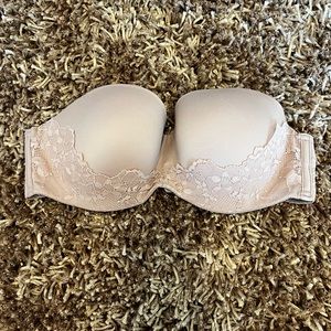 34DD Victoria’s Secret strapless bra lace tan skin color
